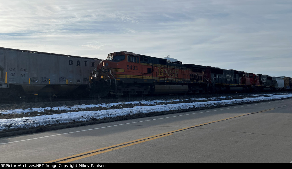 BNSF 5493